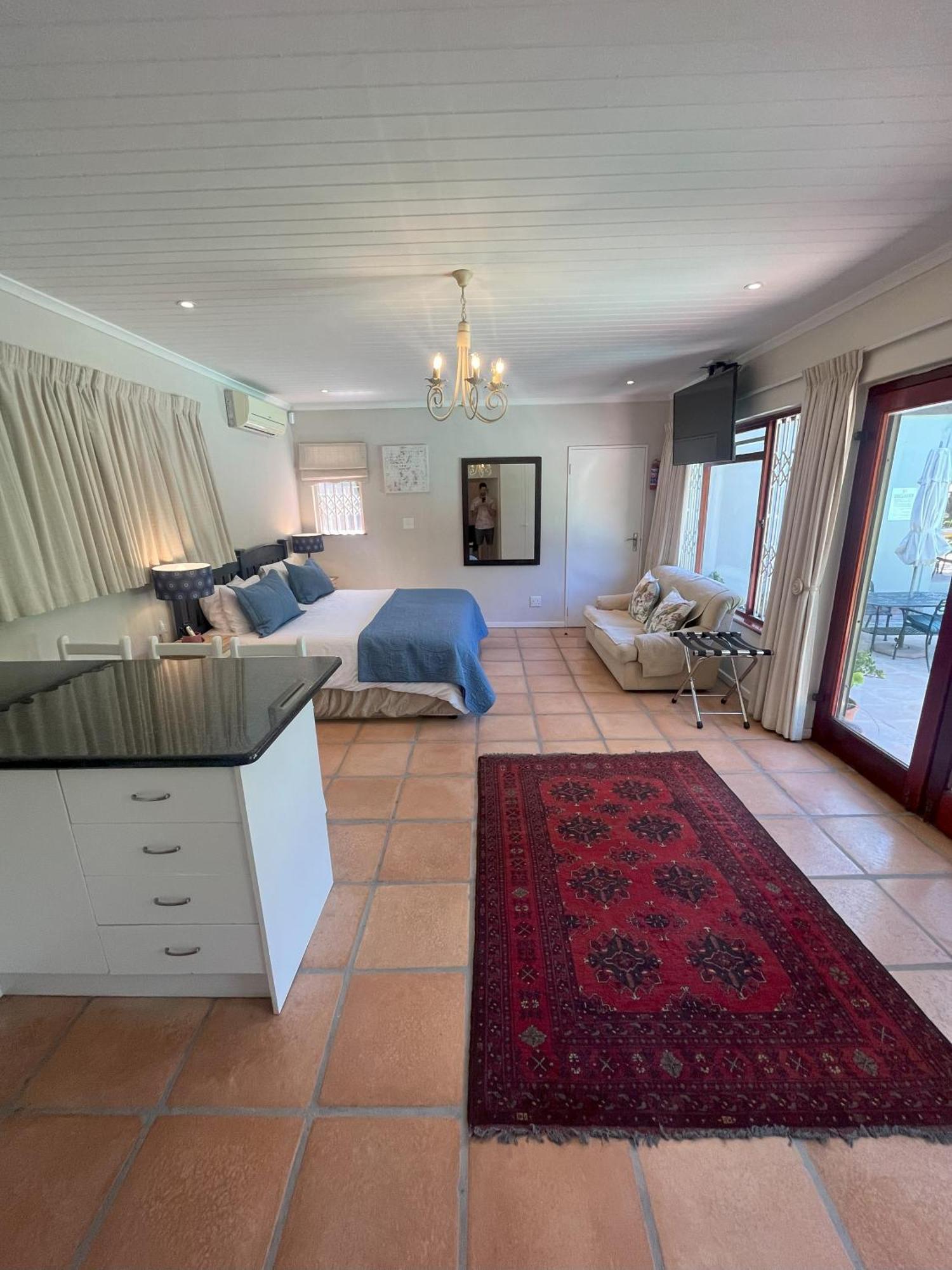 Pinoak Self Catering Cottages - Constantia Cape Town Exterior photo