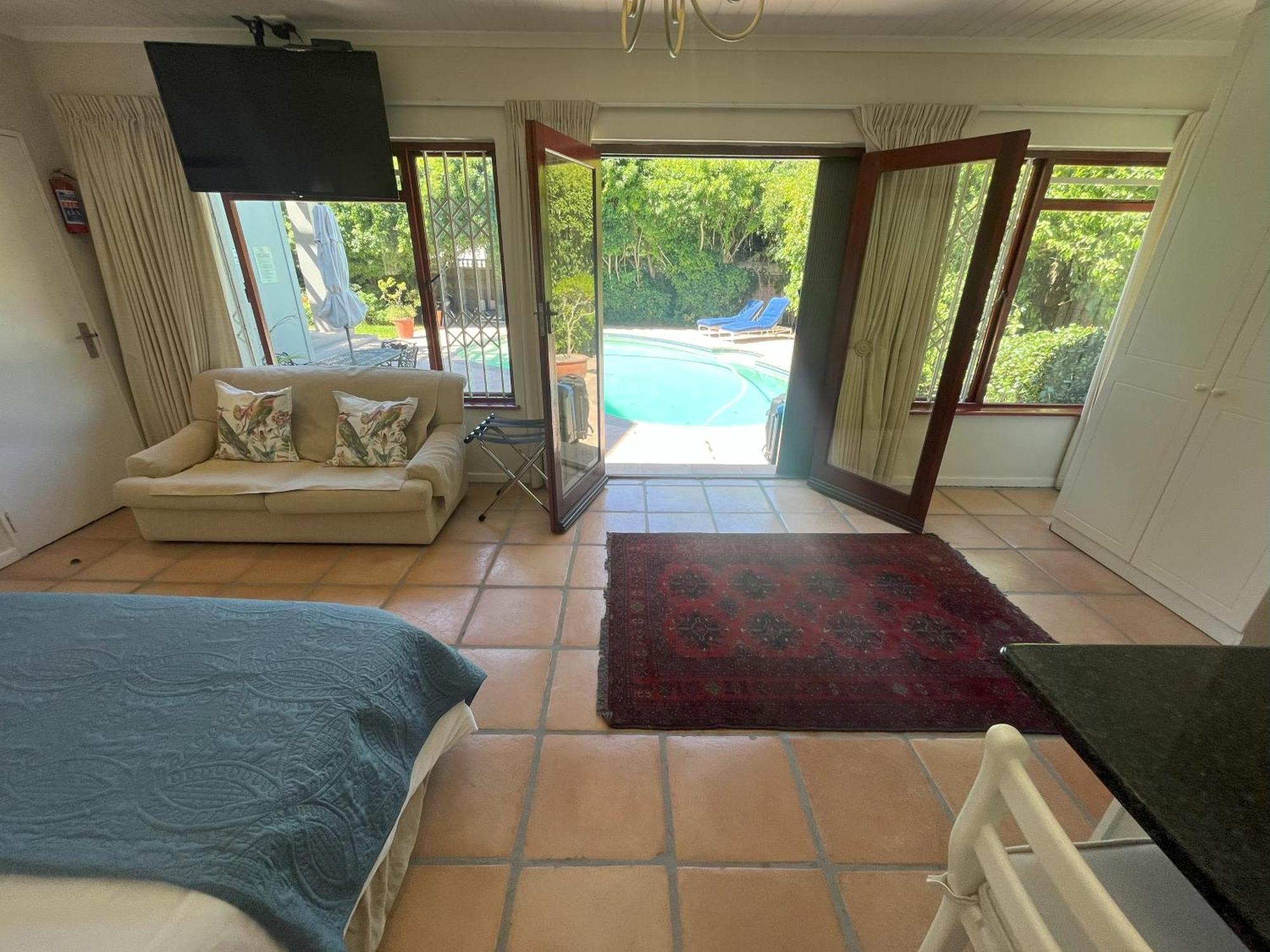 Pinoak Self Catering Cottages - Constantia Cape Town Exterior photo